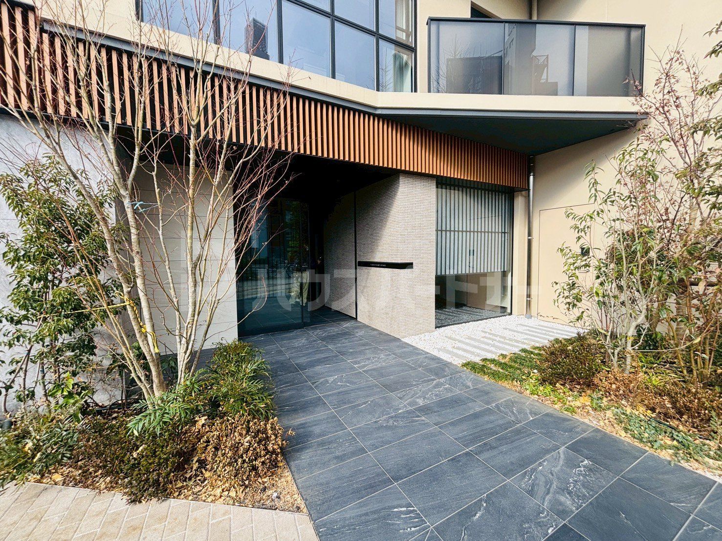 エントランス エントランス