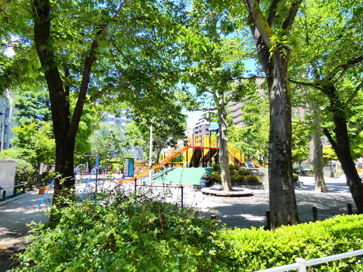 区立入谷南公園 徒歩6分。 430m 区立入谷南公園 徒歩6分。 430m