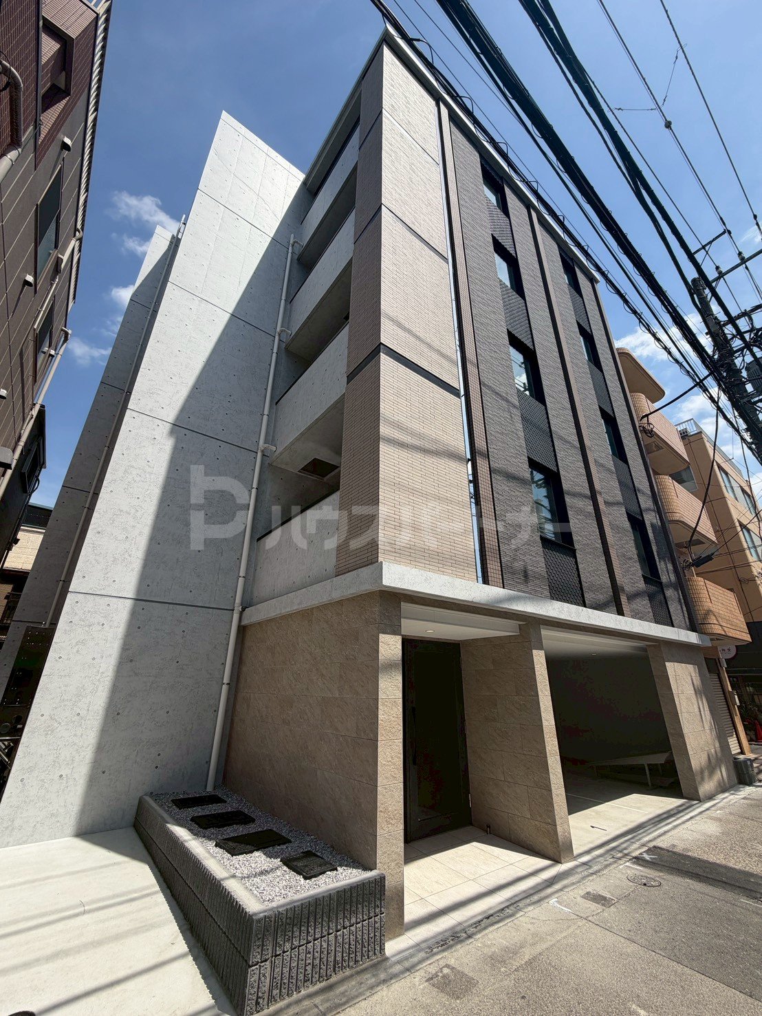 Alivis東日暮里の外観