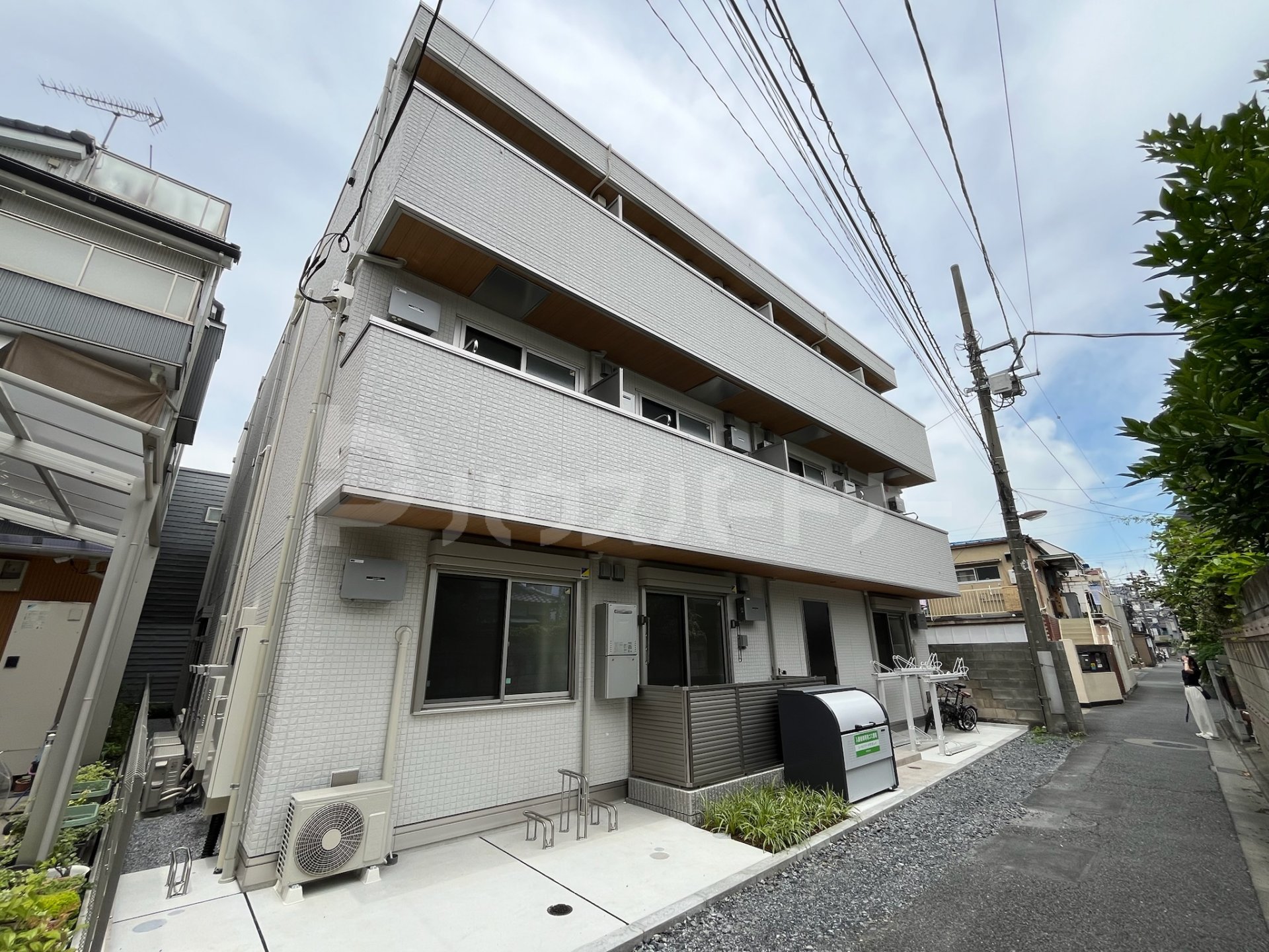 グラナーデ東日暮里の外観