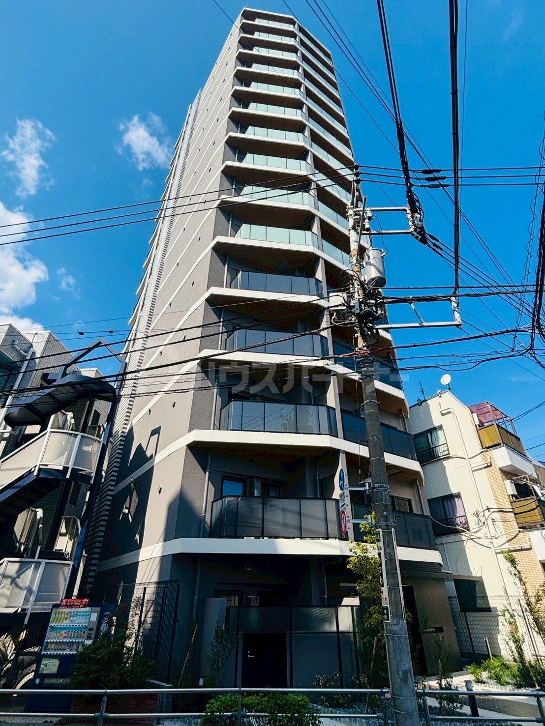 アジールコート町屋の外観