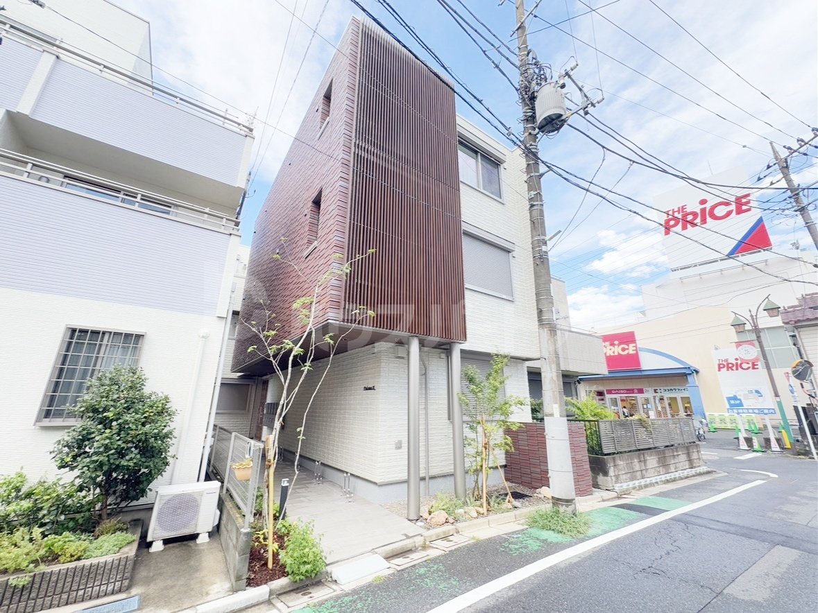 プラマ・Ｋの外観