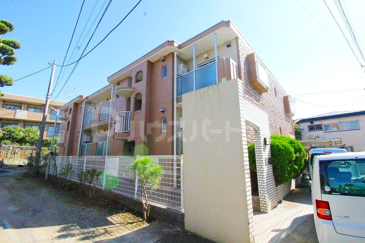 船橋市本中山１丁目の賃貸マンションの外観