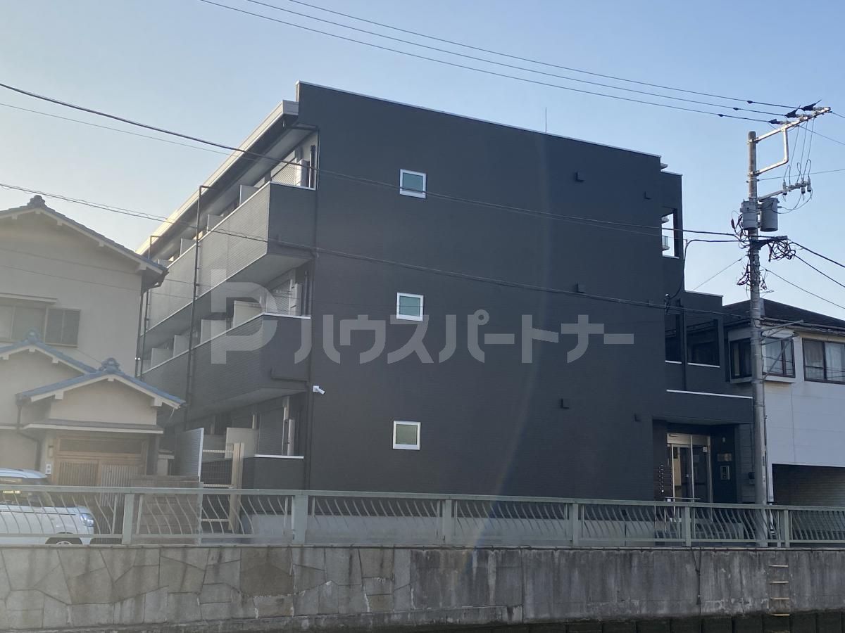 船橋市本町３丁目の賃貸アパートの外観