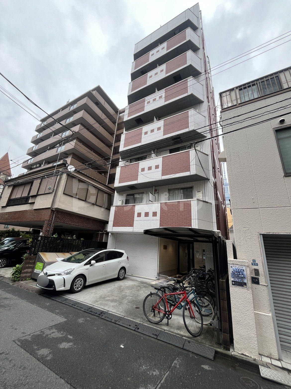 ラヴィエント浅草駅前の外観