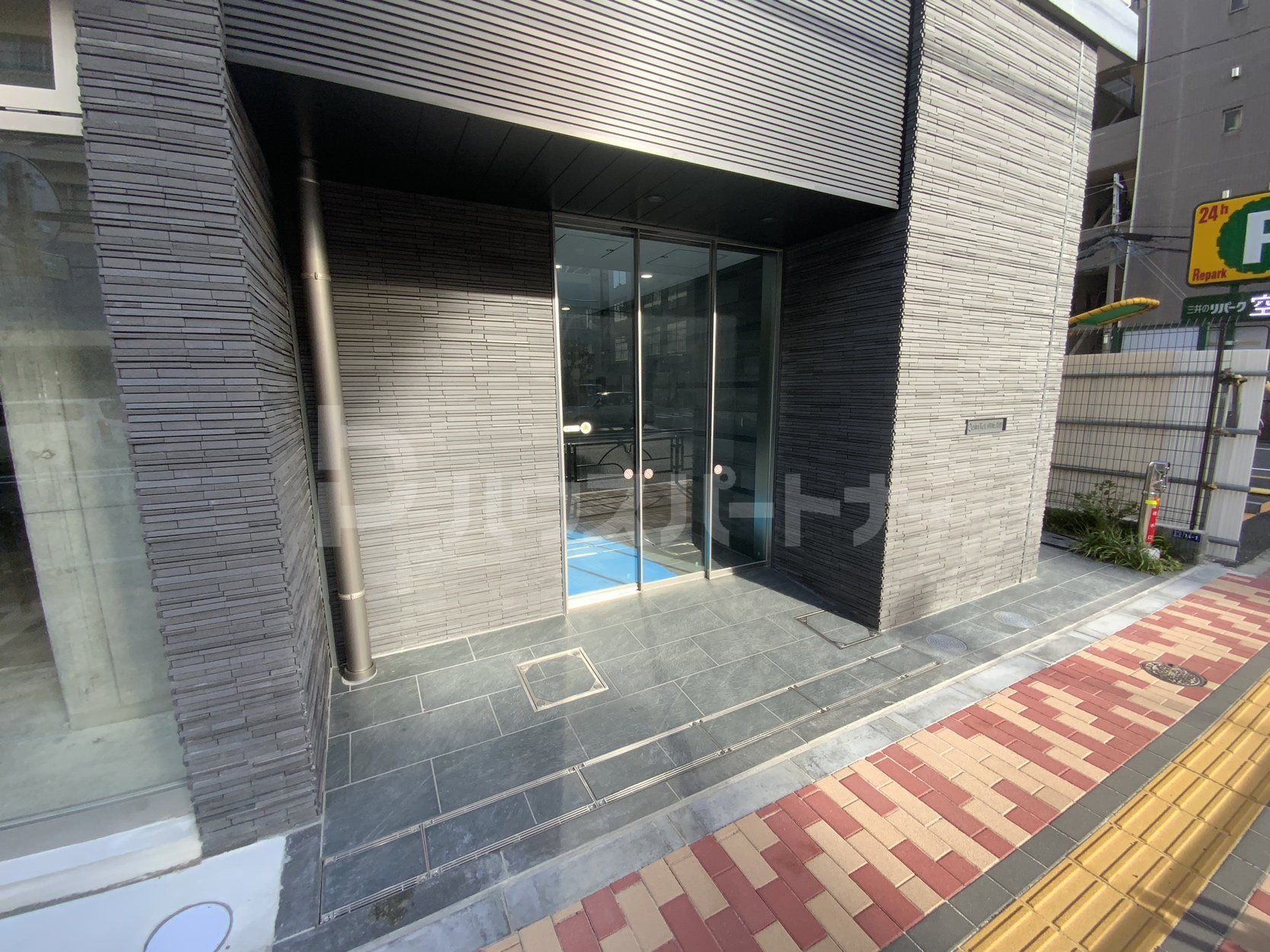 エントランス エントランス