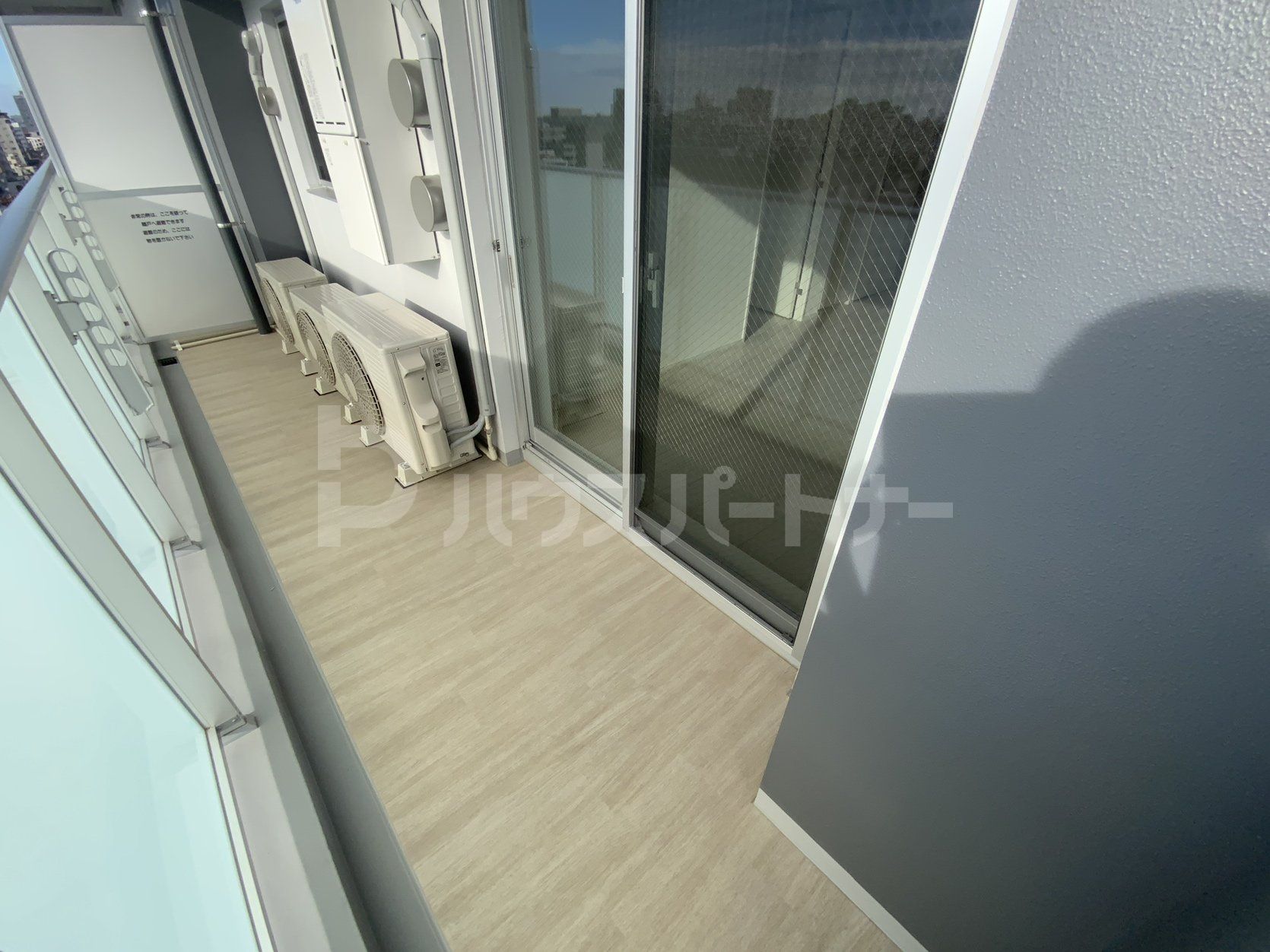 バルコニー バルコニー