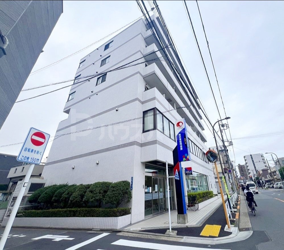 石渡ビルの外観