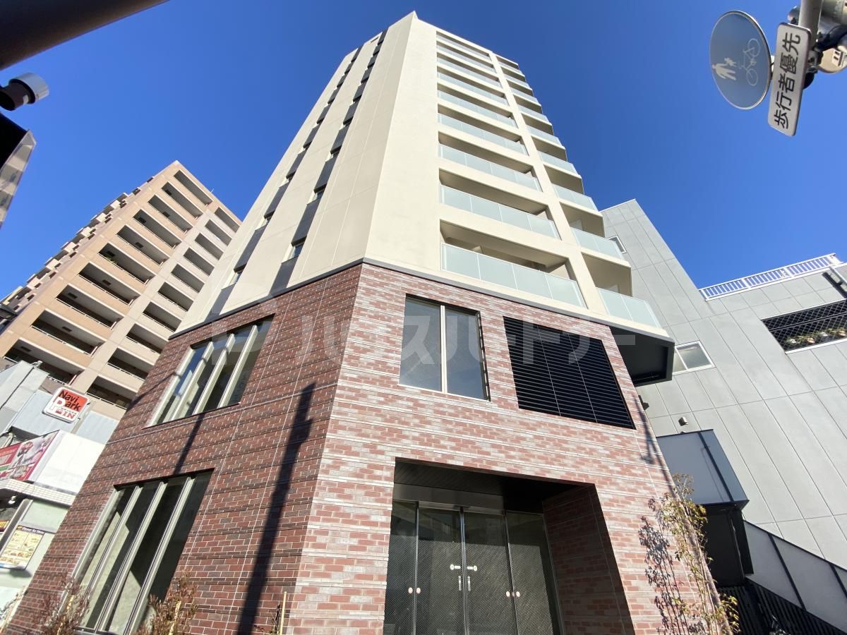 プラッツ両国の外観