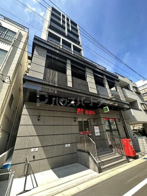 ティアラグレイス両国タワーの外観