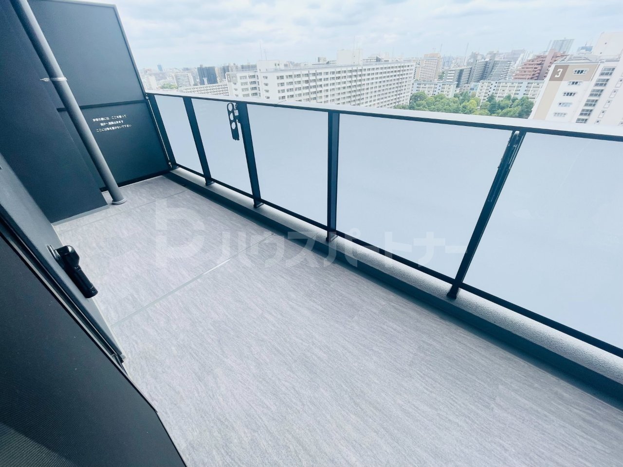 バルコニー バルコニー