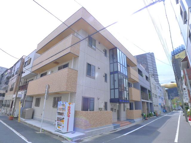 アドバンスの外観