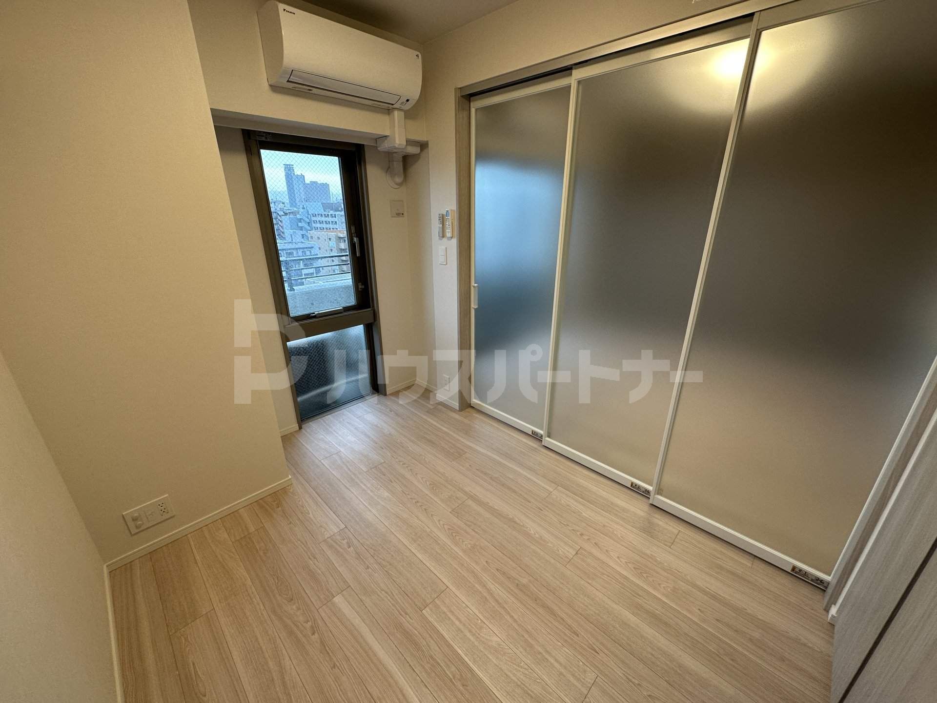 バルコニー バルコニー