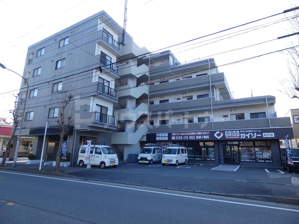 ＣＯＭＦＯＲＴＨＩＬＬ上本郷の外観