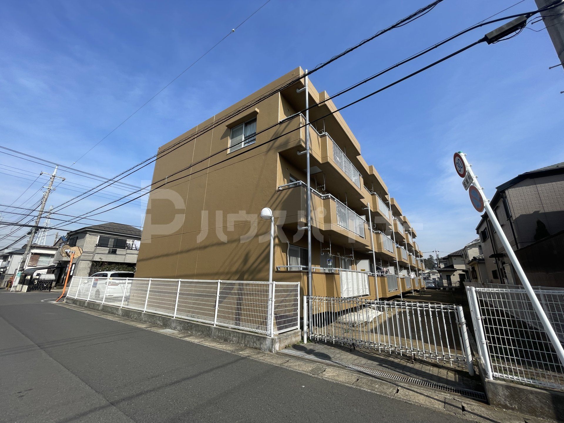 大金平ハイツの外観