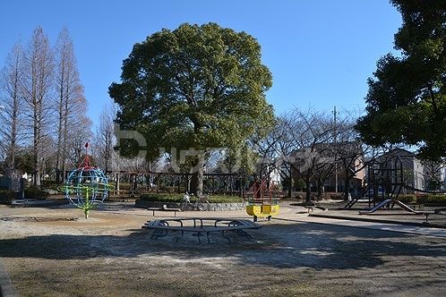 松之木公園 徒歩10分。 760m 松之木公園 徒歩10分。 760m