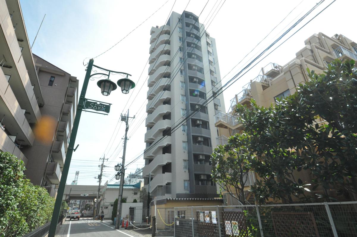 ライブコート草加の外観