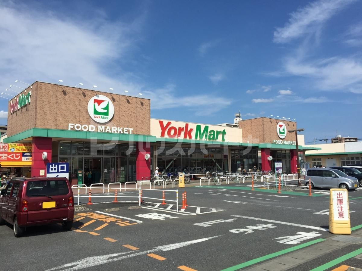 ヨークマート草加店 徒歩6分。 410m ヨークマート草加店 徒歩6分。 410m