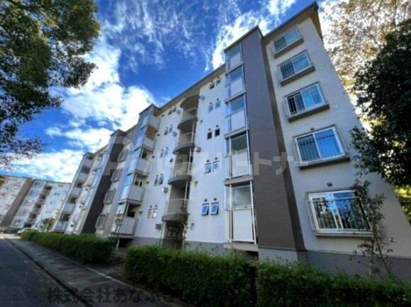 検見川アートホームズ１０号棟の外観