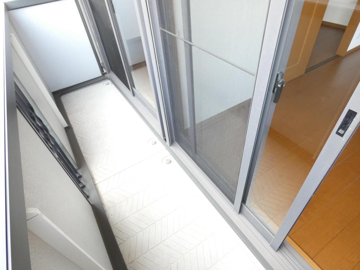 バルコニー バルコニー