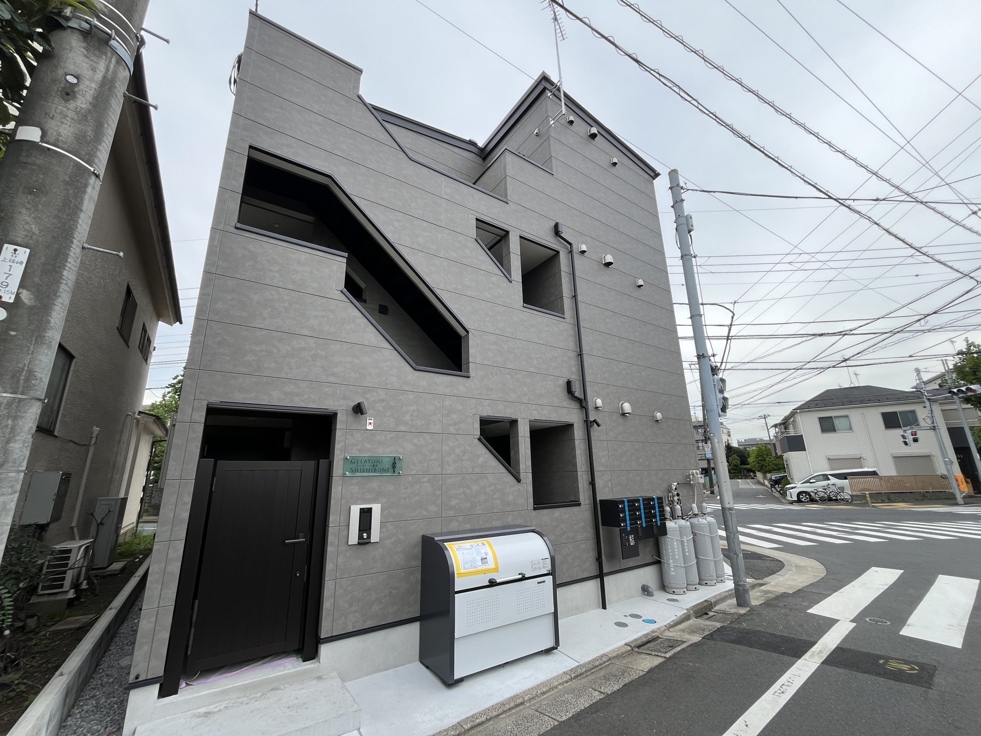 ジェラトーニ鹿骨の外観