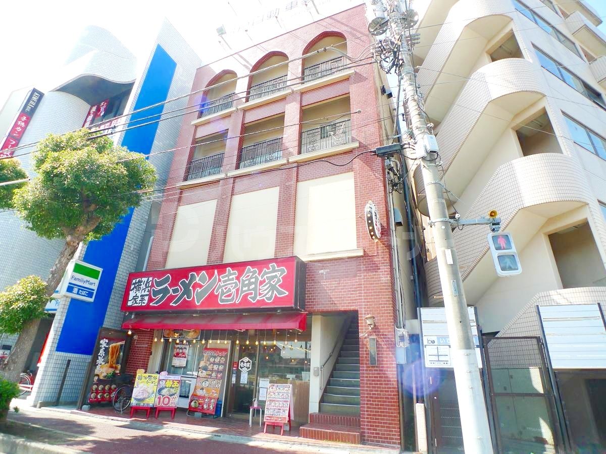 小林ビルの外観