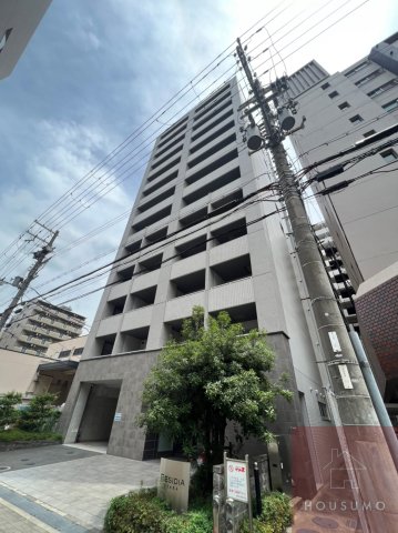 レジディア江坂の外観