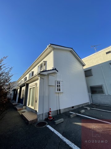 ミーテ江坂の外観