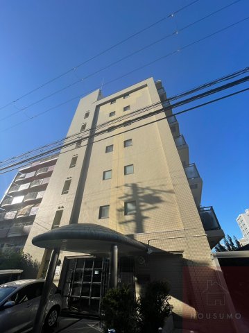 KM江坂の外観
