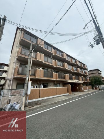 グローバル利倉の外観