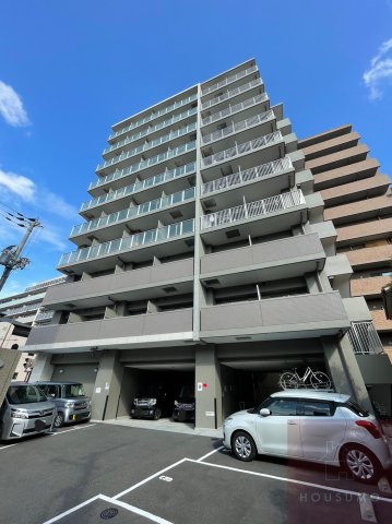 エグゼ江坂の外観