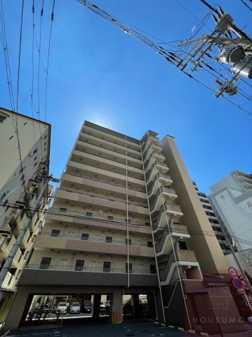 モノロカーレ江坂の外観