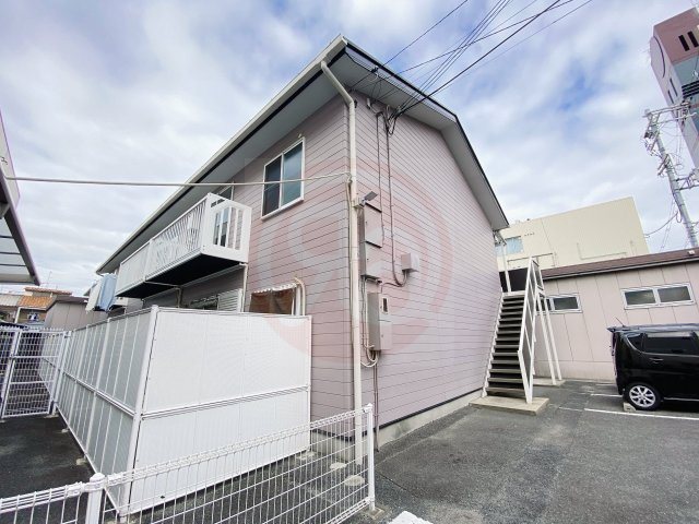 俊徳道ハイツの外観