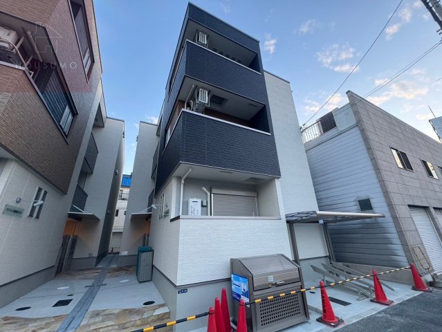 フジパレス俊徳道WESTの外観