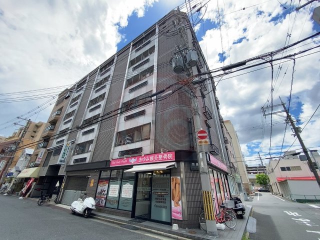 リバーライズ八戸ノ里の外観