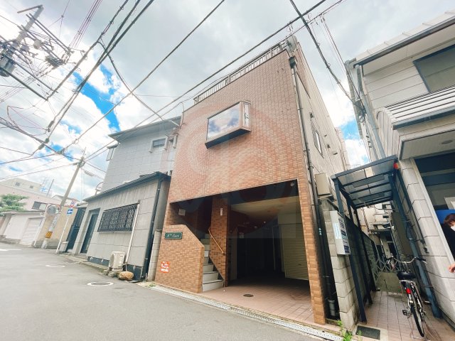 エムズコートの外観
