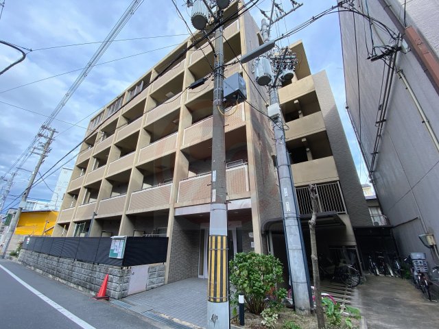 ビビッドフィールド大阪の外観