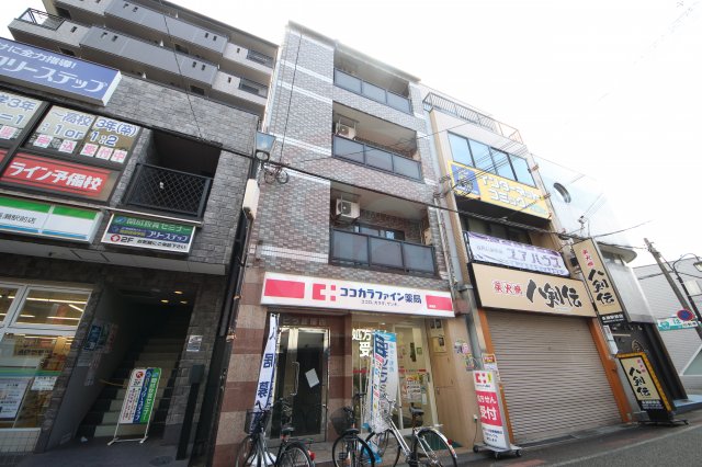 東大阪市菱屋西１丁目の賃貸マンションの外観