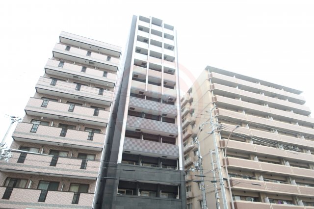 ファステート大阪城東グリッジの外観