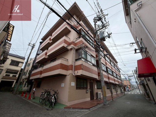 クイーンハイツの外観