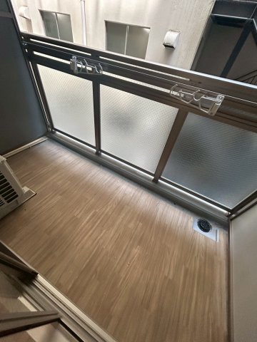 バルコニー バルコニー