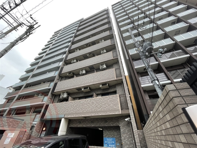 レジデア西本町の外観
