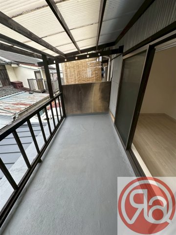 バルコニー バルコニー