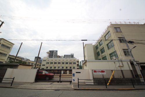 【中学校】大阪市立堀江中学校まで979m 【中学校】大阪市立堀江中学校まで979m