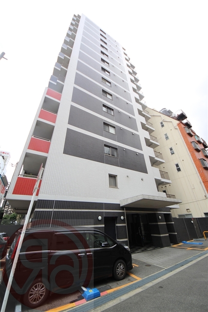大阪市西区南堀江３丁目の賃貸マンションの外観