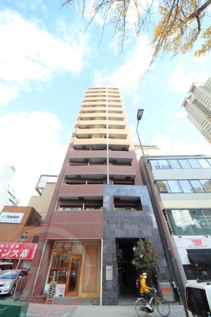 大阪市西区南堀江１丁目の賃貸マンションの外観
