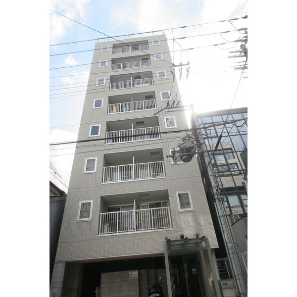ベルシモンズ谷町の外観
