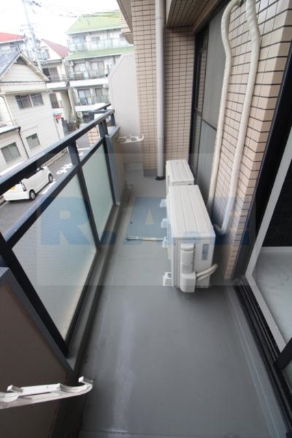 バルコニー バルコニー