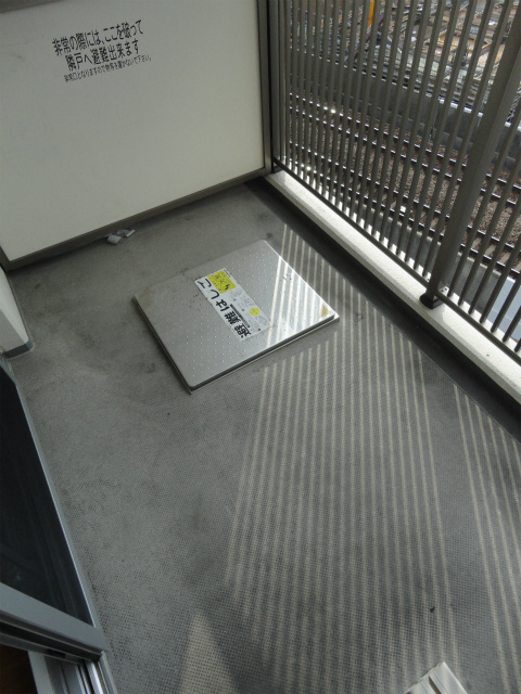 バルコニー バルコニー