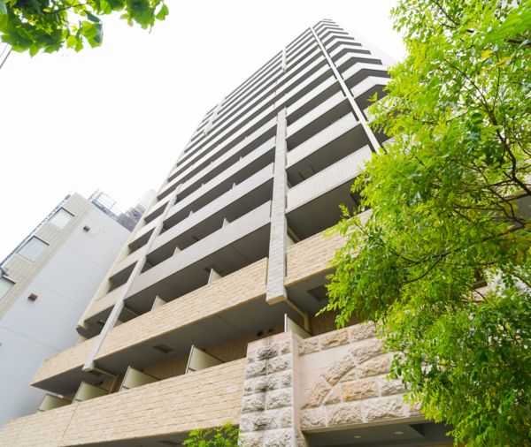 レオンコンフォート大手通の外観